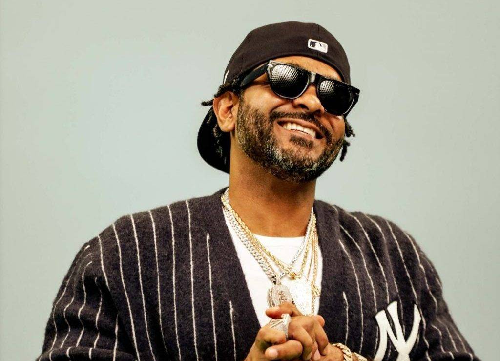 Jim Jones' Fitness Journey – How He Got Swole (2023)